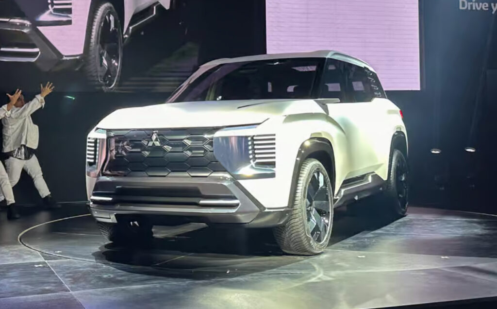 Mitsubishi DST